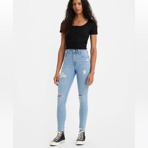 Levi’s 721 High Rise distressed skinny jeans